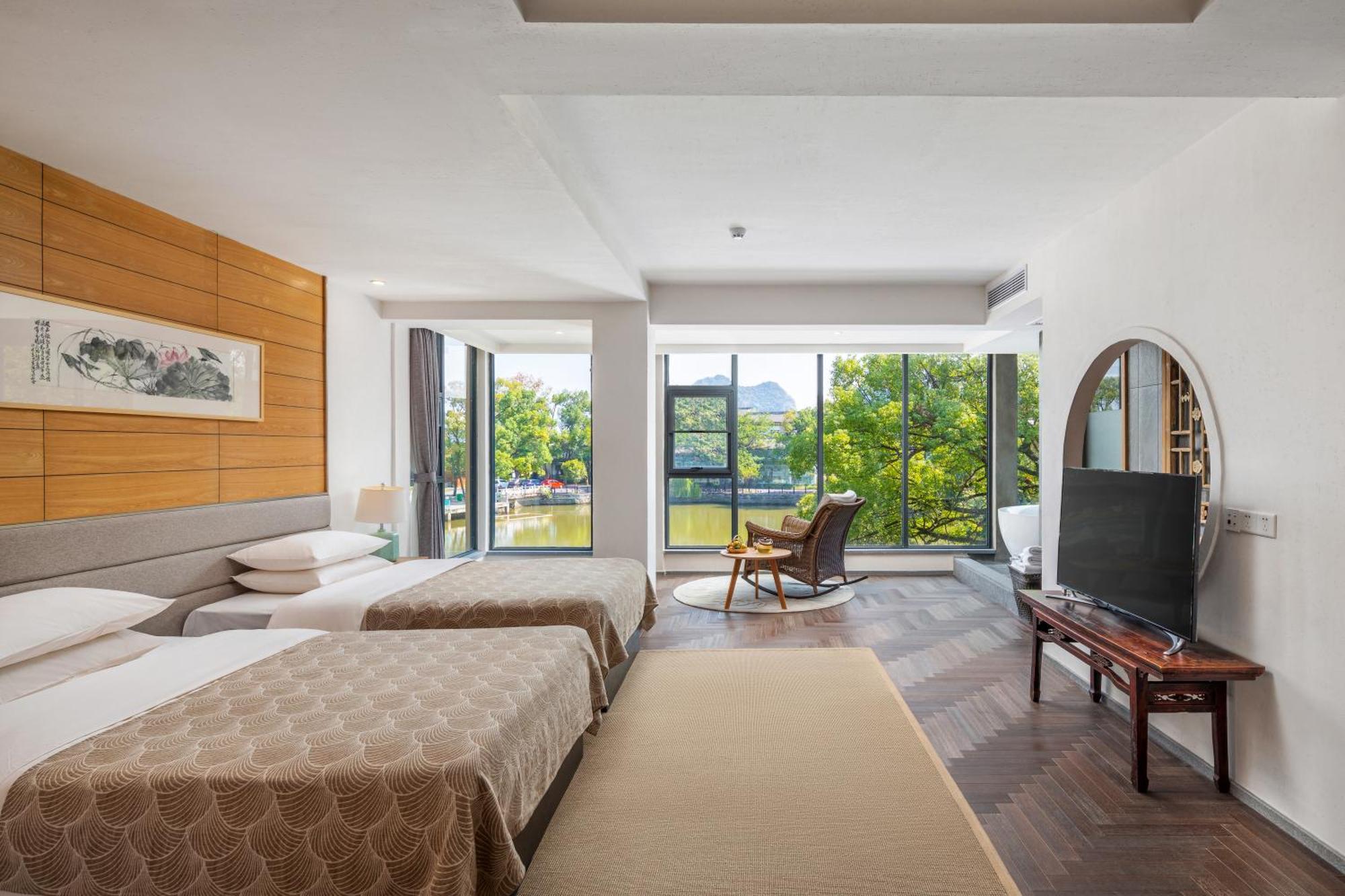 Guilin Heshe Lakeside Resort-Free Pick Up Service Stay Two Nights Bagian luar foto