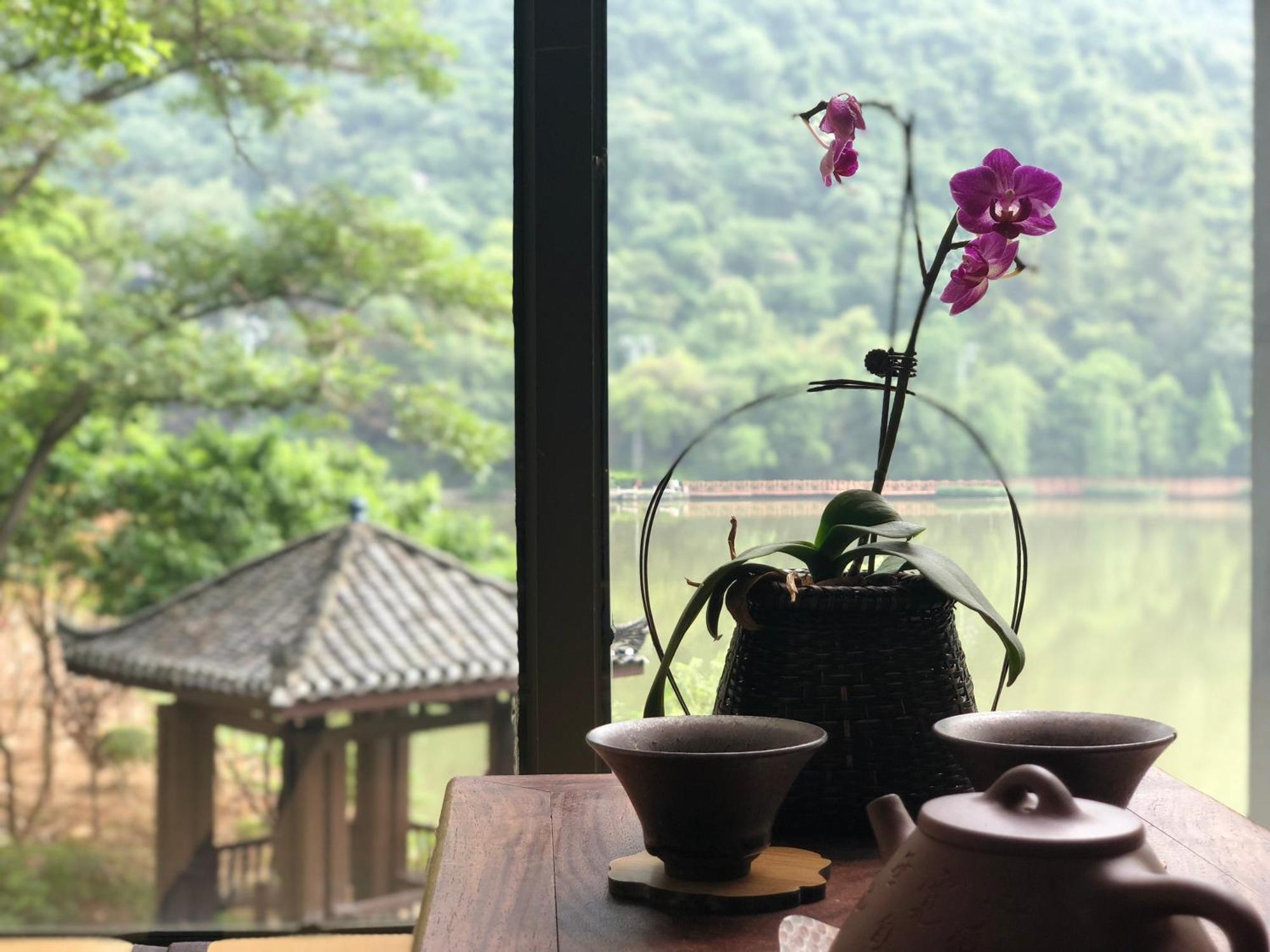 Guilin Heshe Lakeside Resort-Free Pick Up Service Stay Two Nights Bagian luar foto