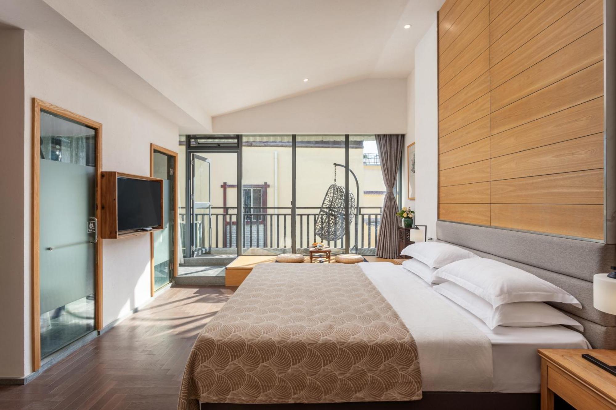 Guilin Heshe Lakeside Resort-Free Pick Up Service Stay Two Nights Bagian luar foto