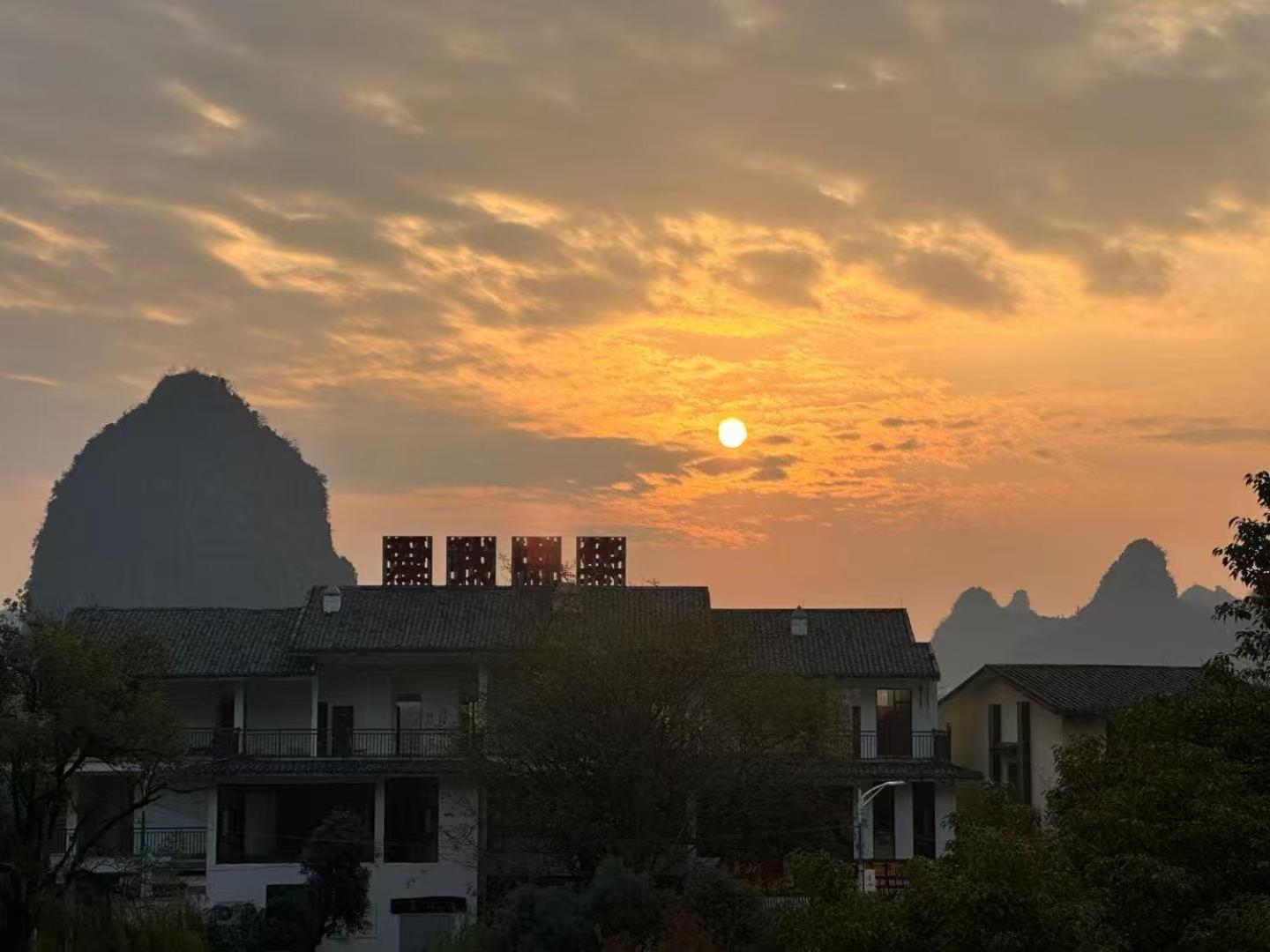 Guilin Heshe Lakeside Resort-Free Pick Up Service Stay Two Nights Bagian luar foto